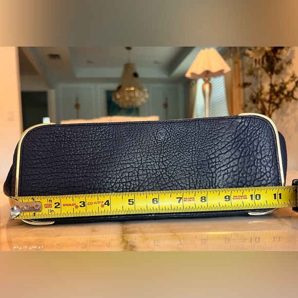 Vince Camuto Navy Leather With Gold Hardware Drawstring Bucket Bag EUC - Picture 13 of 17